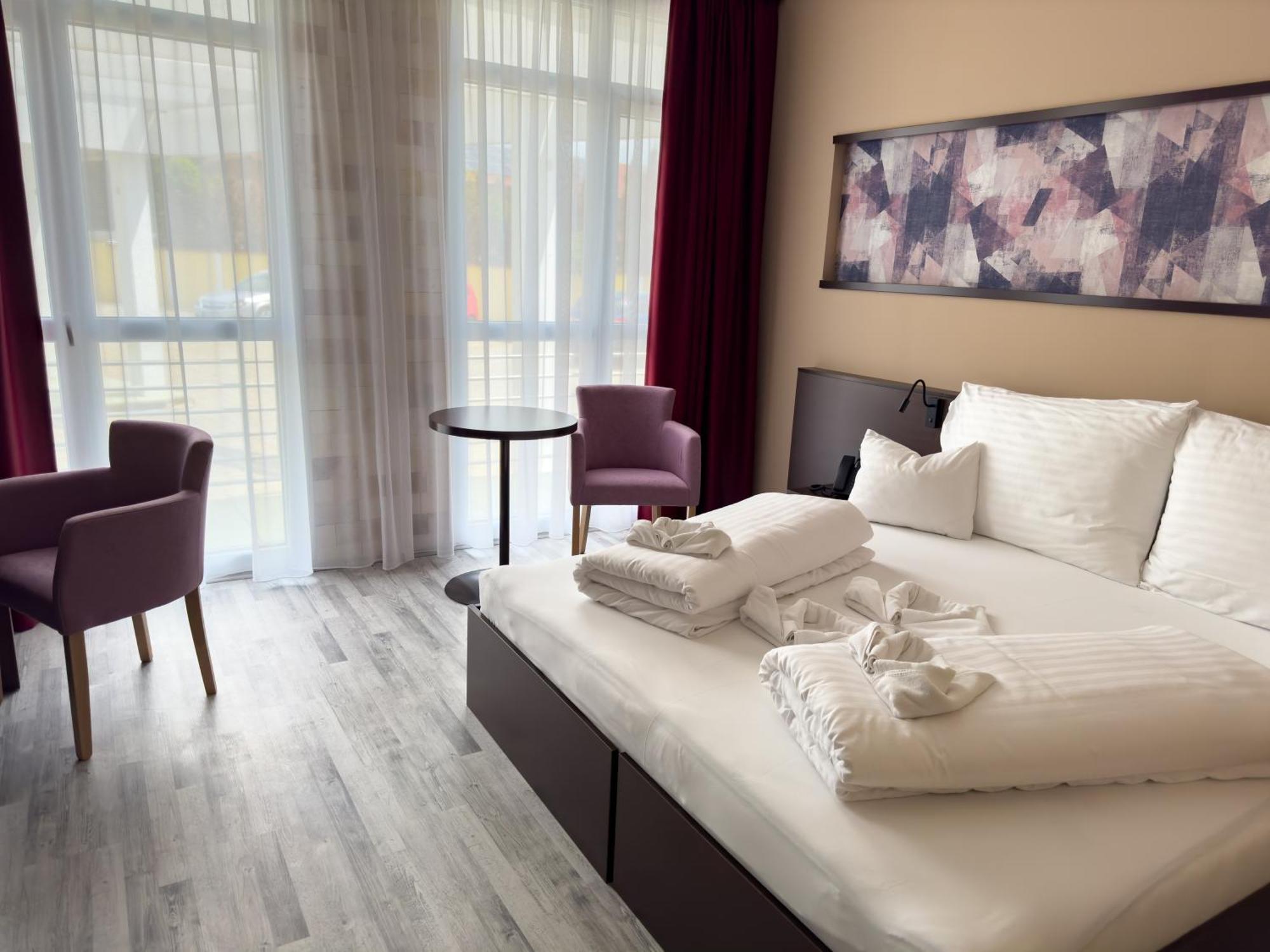 Hotel Aurora Miskolc Exteriör bild