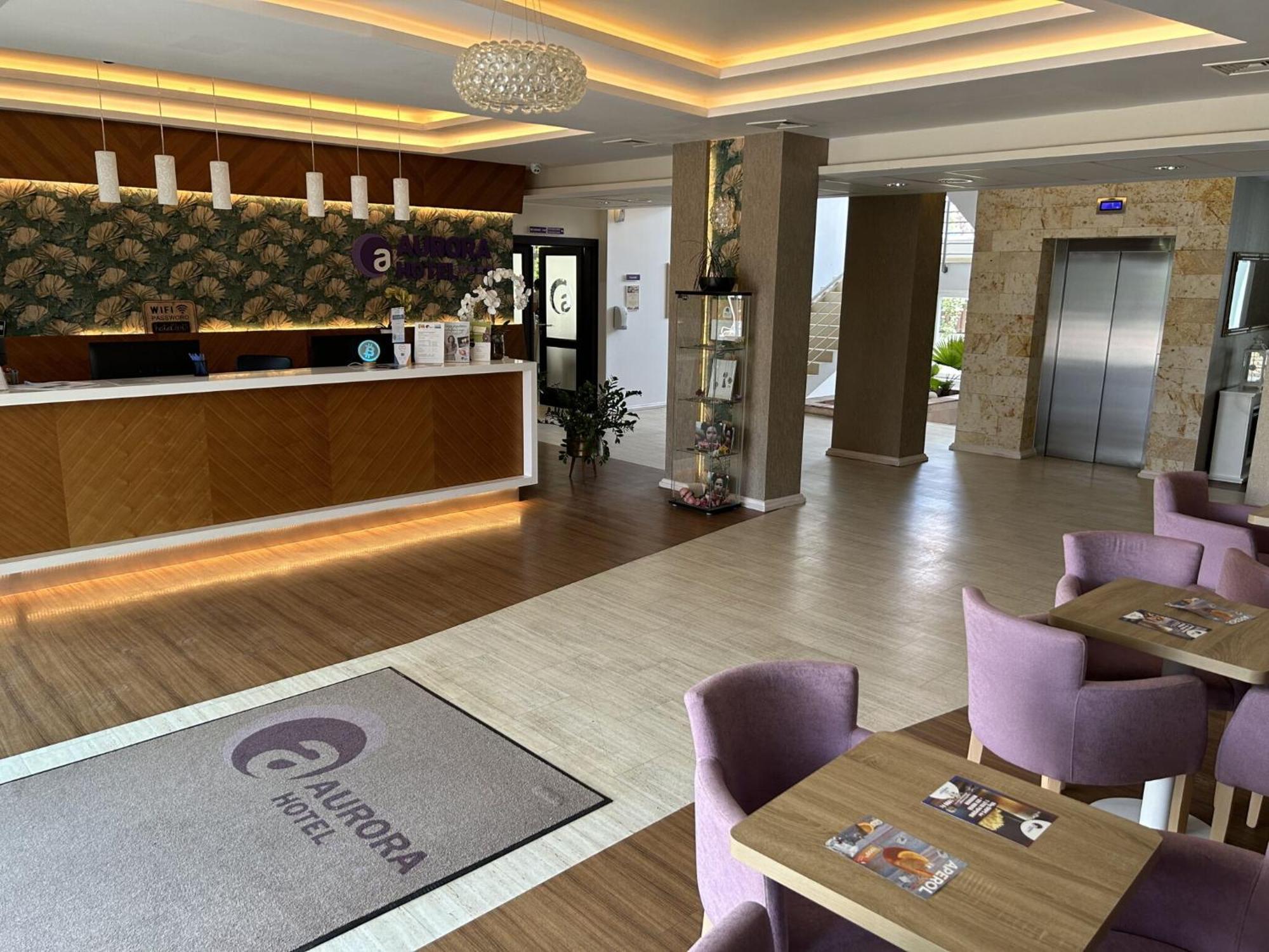 Hotel Aurora Miskolc Exteriör bild