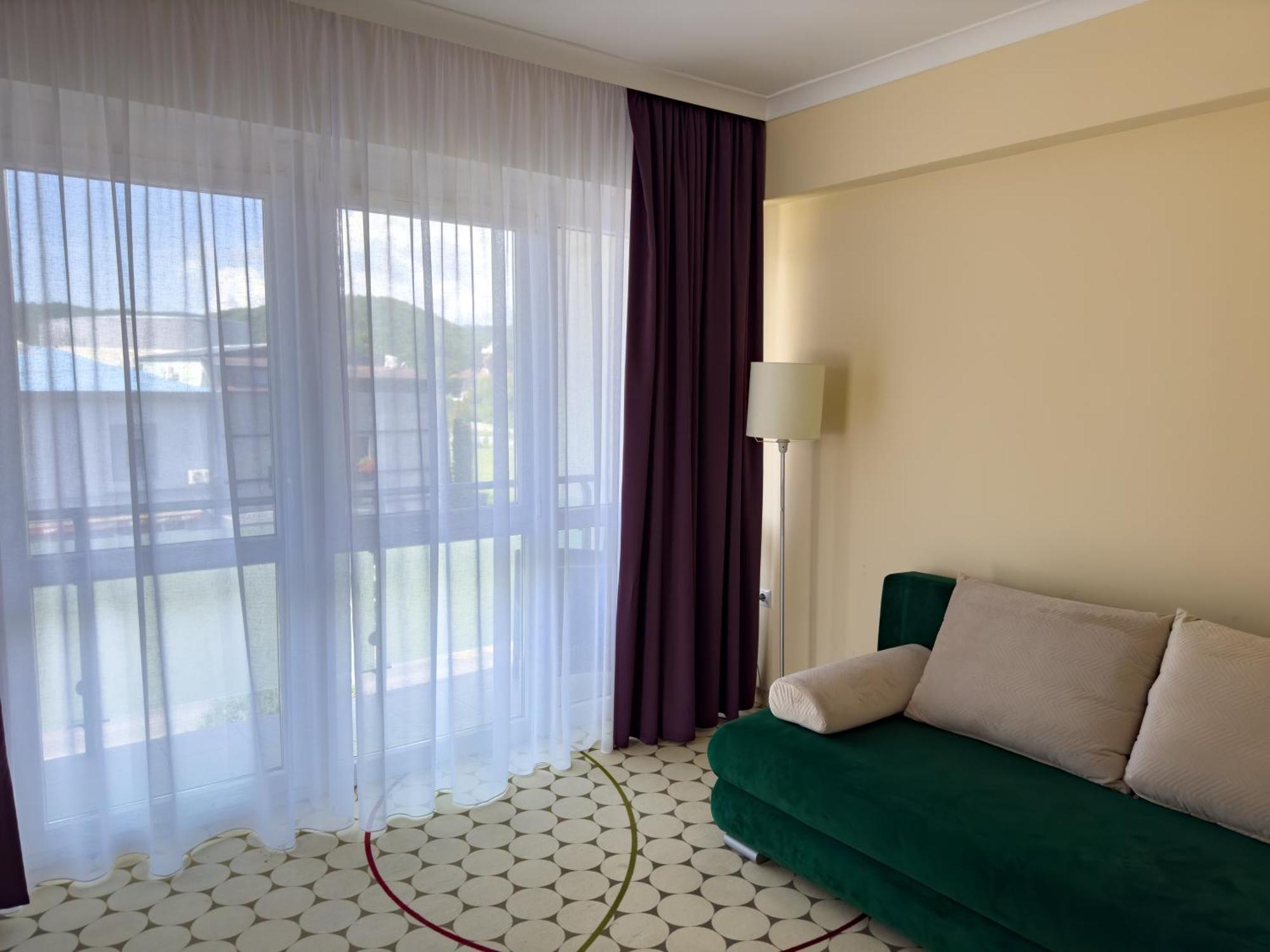 Hotel Aurora Miskolc Exteriör bild